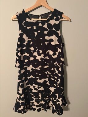 Black and white printed sleeveless fit- and- flare dress